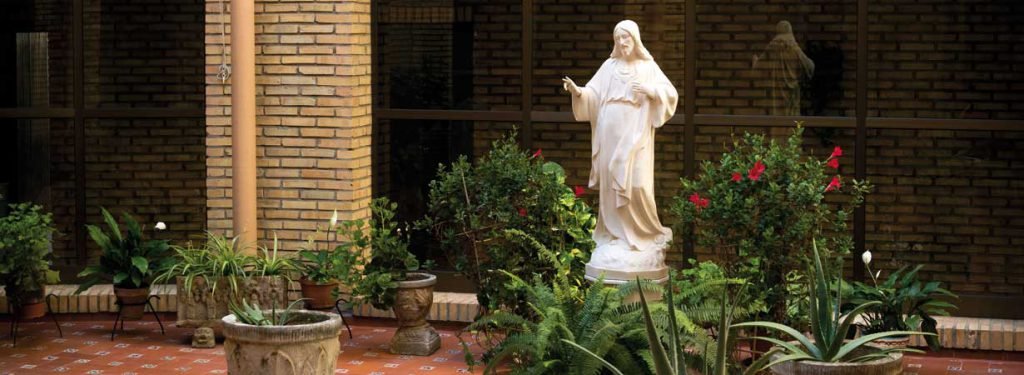 estatua-patio